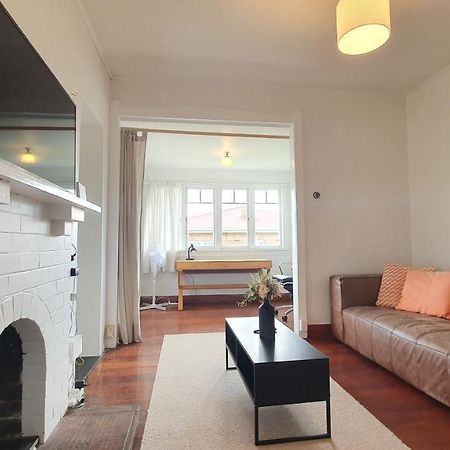 Villa Bright And Modern Oasis In Kingsland Auckland Exterior foto