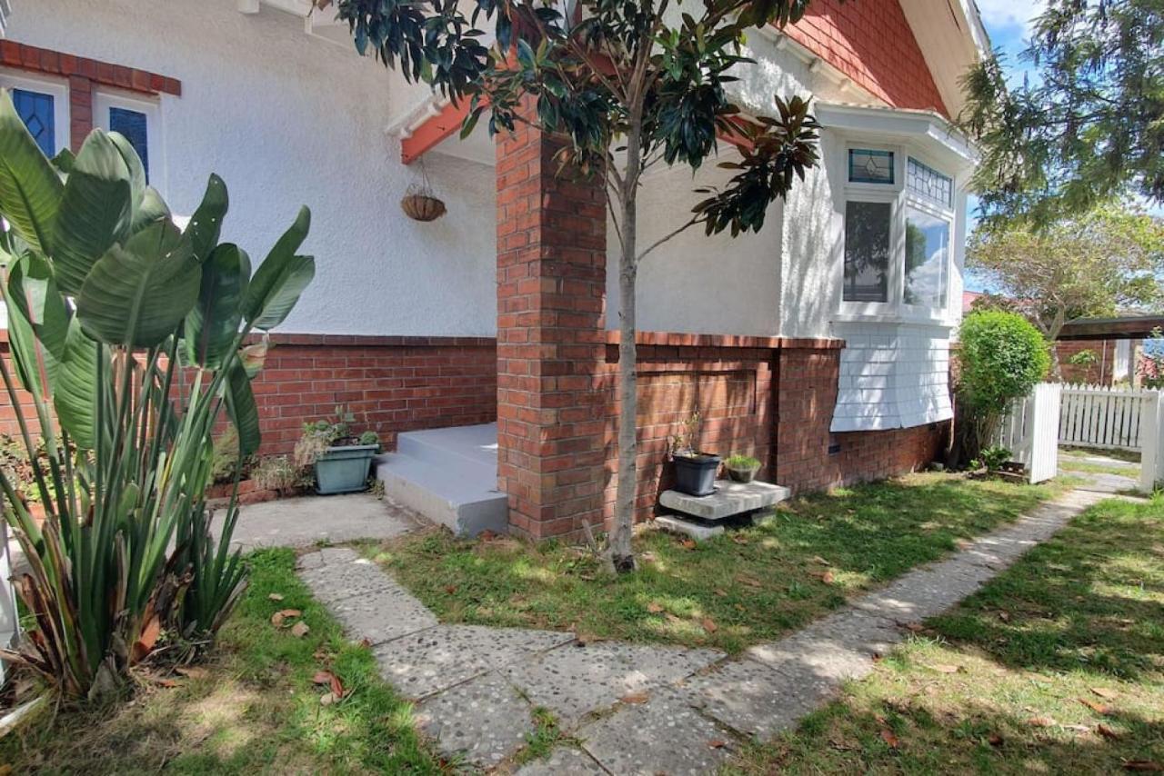 Villa Bright And Modern Oasis In Kingsland Auckland Exterior foto