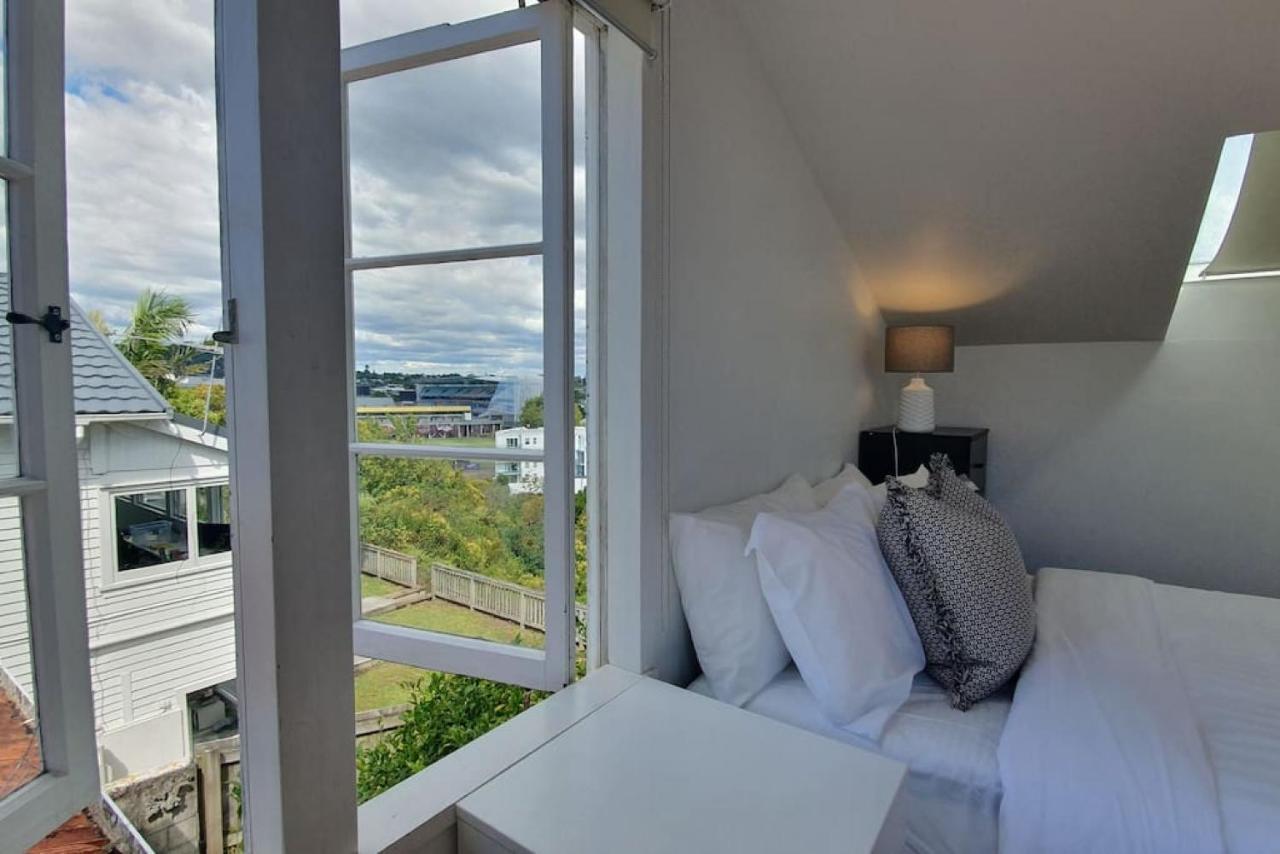 Villa Bright And Modern Oasis In Kingsland Auckland Exterior foto