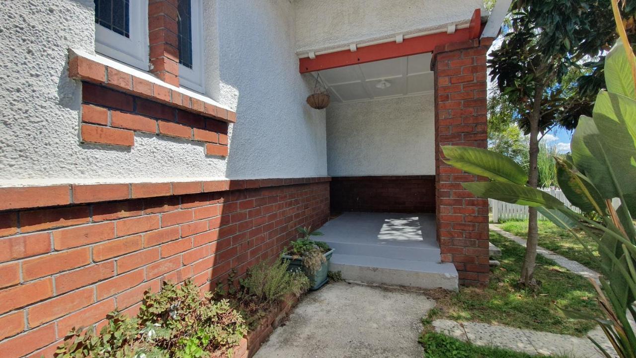 Villa Bright And Modern Oasis In Kingsland Auckland Exterior foto