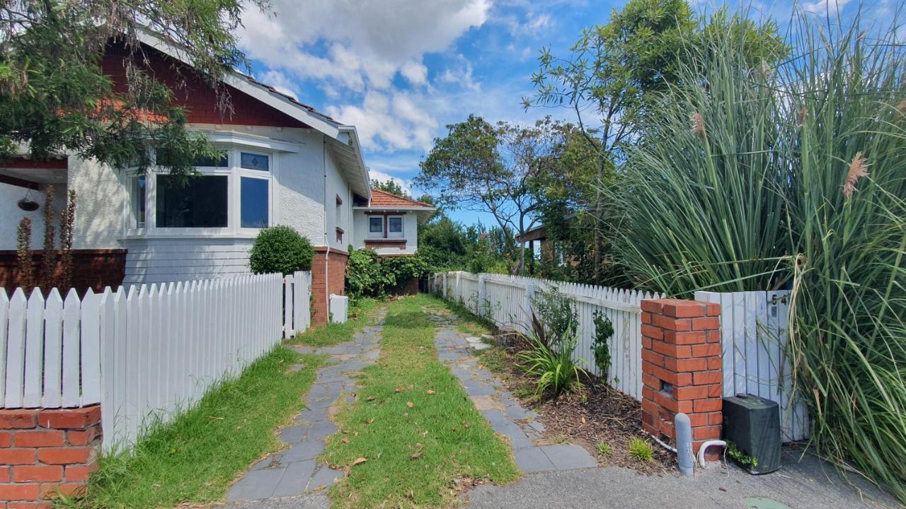 Villa Bright And Modern Oasis In Kingsland Auckland Exterior foto